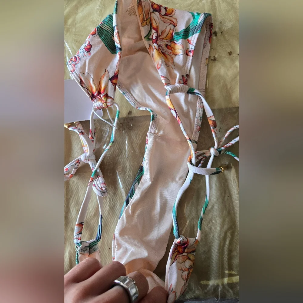 NWT Monday Swimwear Cala Conta Bikini Bottoms In Peach Floral